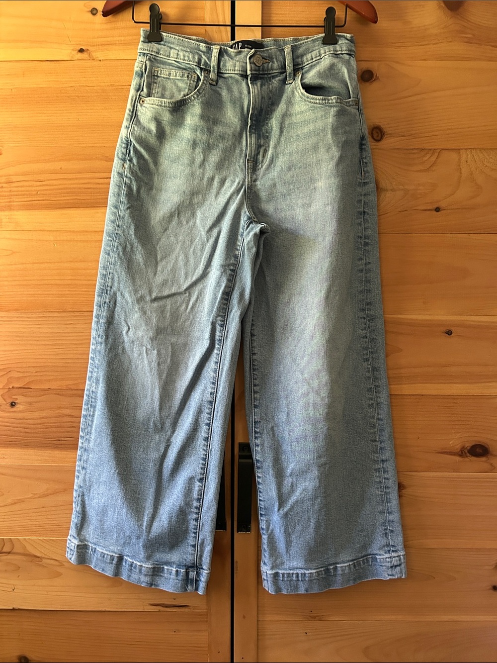 GAP High Rise Wide Leg Crop Light Blue Jeans 8/29R